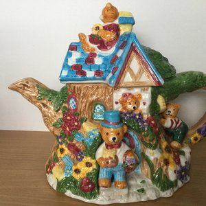 Vintage Mercuries 1999 Teddy Bears Ceramic Porcelain Teapot 3D tree house shape